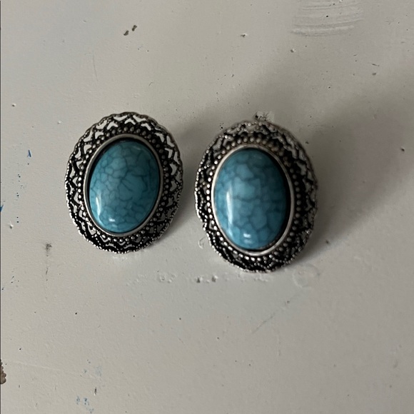 Elegant Turquoise and Silver Earrings - Picture 2 of 5